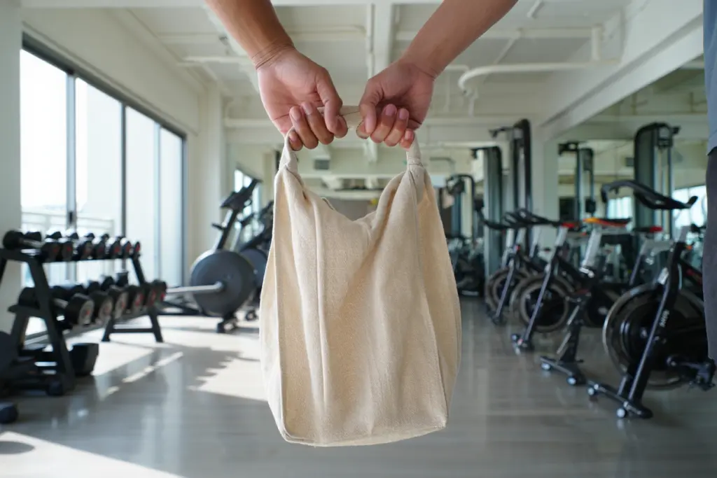 Plastic-Free Sports Nutrition Packaging with Hemp-Cotton Bags for Gyms